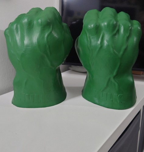 Incredible hulk fist gloves - 'incredible,